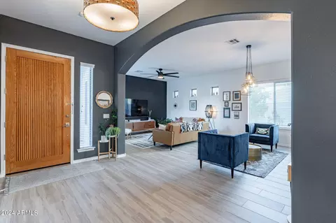 Entry Way - 1007 E Benrich Dr, Gilbert, AZ 85295 photo 2 of 4
