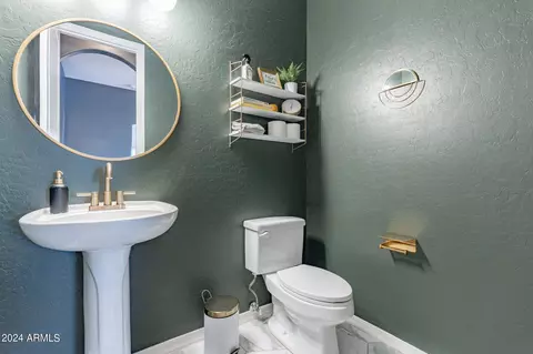 Bath - 1007 E Benrich Dr, Gilbert, AZ 85295 photo 6 of 7