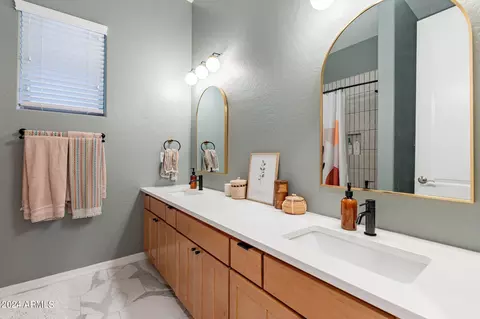 Bath - 1007 E Benrich Dr, Gilbert, AZ 85295 photo 4 of 7