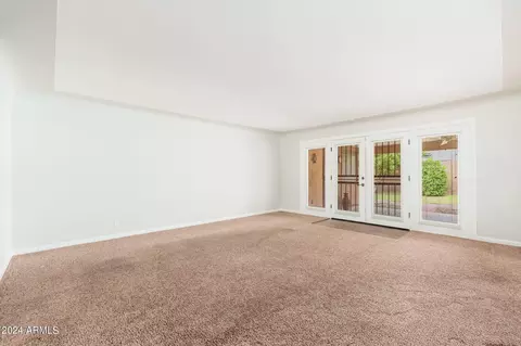 6715 N 12th Pl, Phoenix, AZ 85014 photo 9