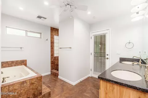 6715 N 12th Pl, Phoenix, AZ 85014 photo 22