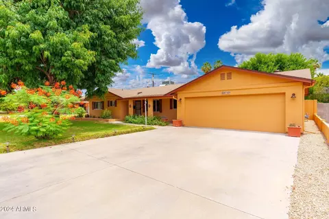 6715 N 12th Pl, Phoenix, AZ 85014