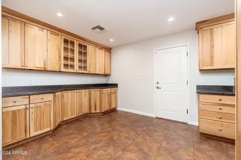 6715 N 12th Pl, Phoenix, AZ 85014 photo 14