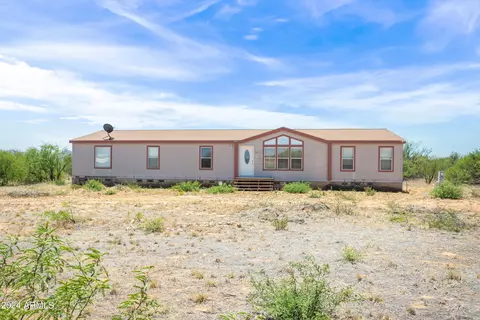 8722 E Brianna Ln, Hereford, AZ 85615