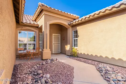 4626 E Kelly Dr, Gilbert, AZ 85234 photo 4