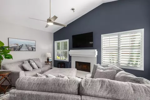 4626 E Kelly Dr, Gilbert, AZ 85234 photo 17