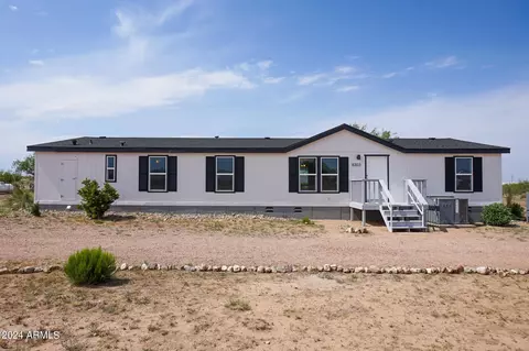 8303 E Sacred Path Rd, Hereford, AZ 85615 photo 2