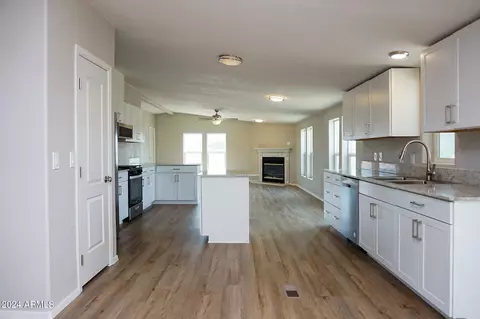 8303 E Sacred Path Rd, Hereford, AZ 85615 photo 9