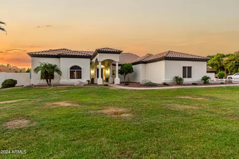 Exterior - 2490 E Arrowhead Trl, Gilbert, AZ 85297 photo 1 of 30