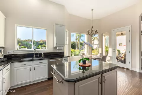 Kitchen - 2490 E Arrowhead Trl, Gilbert, AZ 85297 photo 4 of 5