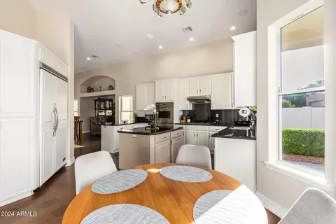 Kitchen - 2490 E Arrowhead Trl, Gilbert, AZ 85297 photo 5 of 5