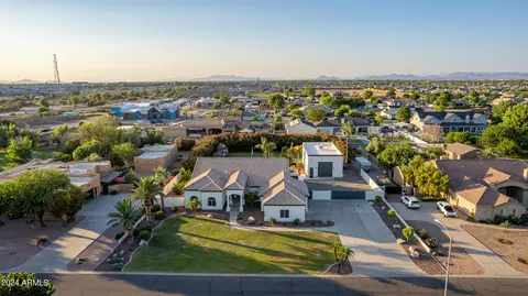 View/Area - 2490 E Arrowhead Trl, Gilbert, AZ 85297 photo 7 of 18