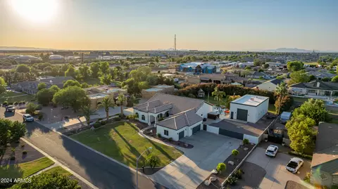 View/Area - 2490 E Arrowhead Trl, Gilbert, AZ 85297 photo 9 of 18