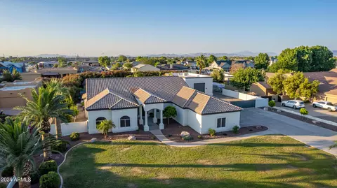 View/Area - 2490 E Arrowhead Trl, Gilbert, AZ 85297 photo 3 of 18