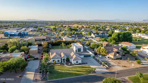 View/Area - 2490 E Arrowhead Trl, Gilbert, AZ 85297 photo 17 of 18