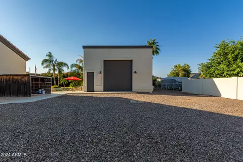 Exterior - 2490 E Arrowhead Trl, Gilbert, AZ 85297 photo 11 of 30