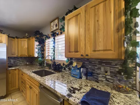 1705 W Mackenzie Dr, Phoenix, AZ 85015