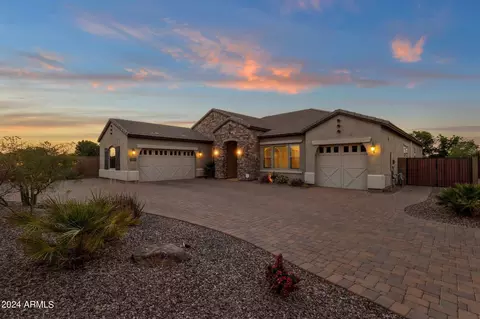 3762 S White Dr, Chandler, AZ 85286