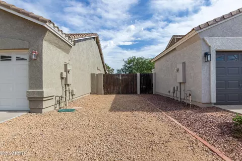 165 E Liberty Ln, Gilbert, AZ 85296 photo 4