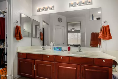 165 E Liberty Ln, Gilbert, AZ 85296 photo 19