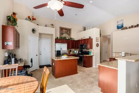 165 E Liberty Ln, Gilbert, AZ 85296 photo 13