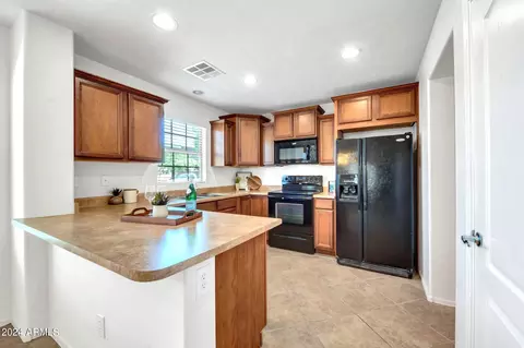 1680 S Martingale Rd, Gilbert, AZ 85295 photo 2