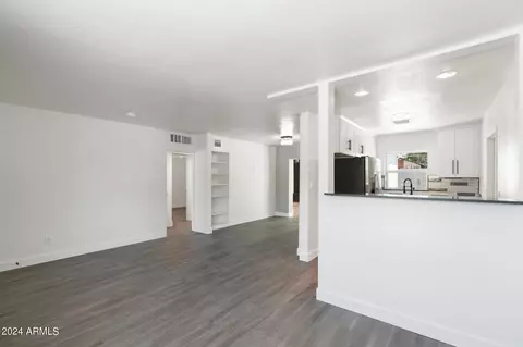 20 E Hatcher Rd, Phoenix, AZ 85020 photo 8