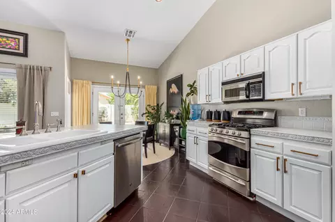 4002 E Renee Dr, Phoenix, AZ 85050