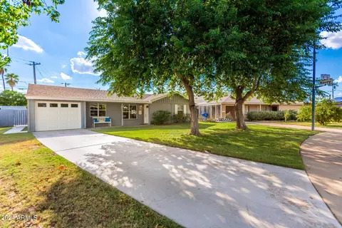 801 E Rovey Ave, Phoenix, AZ 85014 photo 2