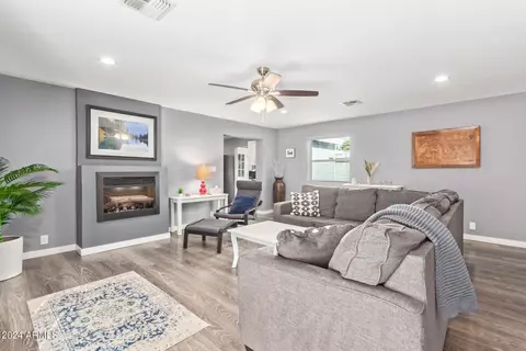 801 E Rovey Ave, Phoenix, AZ 85014 photo 9