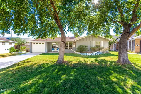 801 E Rovey Ave, Phoenix, AZ 85014
