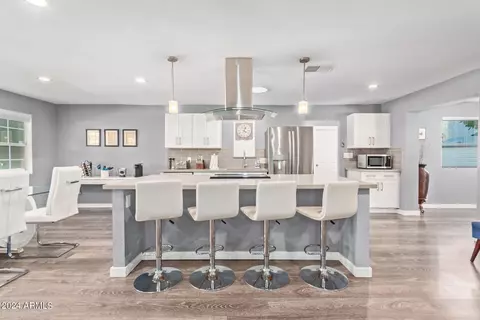 801 E Rovey Ave, Phoenix, AZ 85014 photo 4