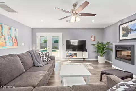801 E Rovey Ave, Phoenix, AZ 85014 photo 10
