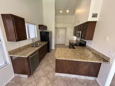 2759 E Cathedral Rock Dr, Phoenix, AZ 85048 photo 7