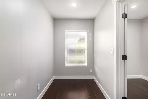 Entry Way - 2011 E Calle Maderas St, Mesa, AZ 85213 photo 4 of 4