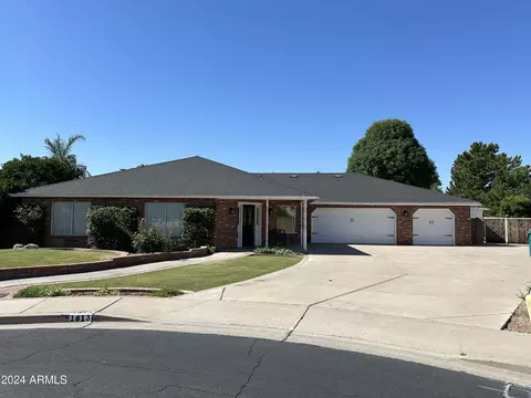 1813 E Jasmine Cir, Mesa, AZ 85203 photo 2