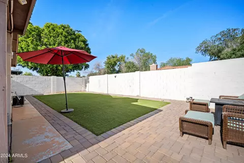 9201 N 70th Dr, Peoria, AZ 85345