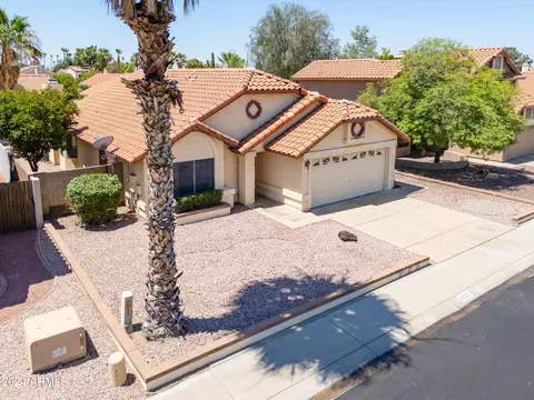6721 W Wescott Dr, Glendale, AZ 85308