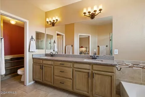 4826 E Robin Ln, Phoenix, AZ 85054 photo 15