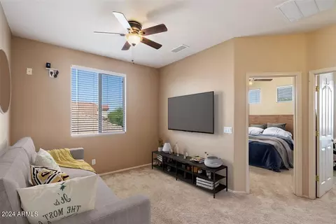 4826 E Robin Ln, Phoenix, AZ 85054 photo 16