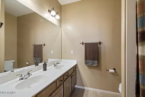 4826 E Robin Ln, Phoenix, AZ 85054 photo 21