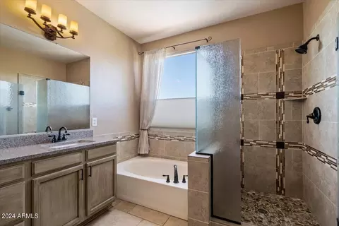 4826 E Robin Ln, Phoenix, AZ 85054 photo 14