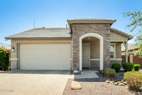 5024 N 84th Dr, Glendale, AZ 85305