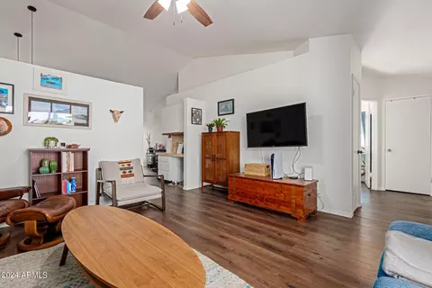 1613 E Beverly Ln, Phoenix, AZ 85022 photo 7
