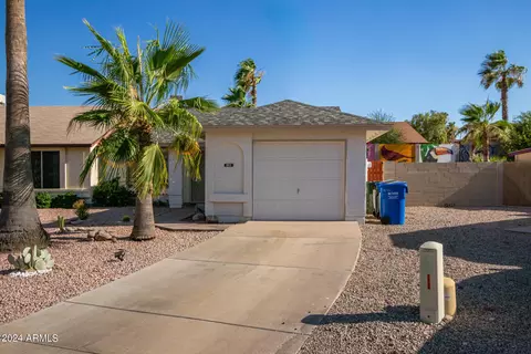1613 E Beverly Ln, Phoenix, AZ 85022 photo 2