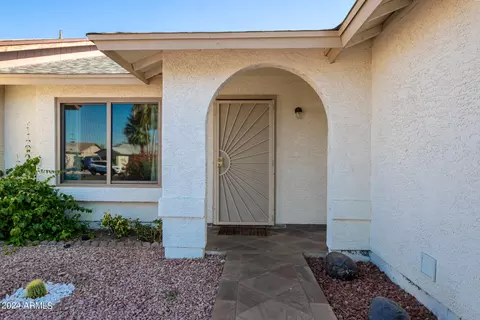 1613 E Beverly Ln, Phoenix, AZ 85022 photo 4