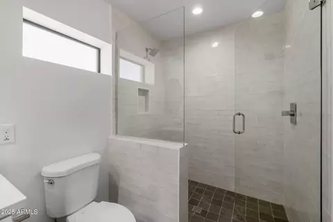 Bath - 8320 E Quill St, Mesa, AZ 85207 photo 2 of 5