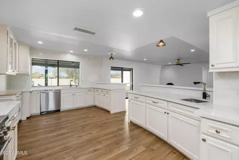 Kitchen - 8320 E Quill St, Mesa, AZ 85207 photo 2 of 7