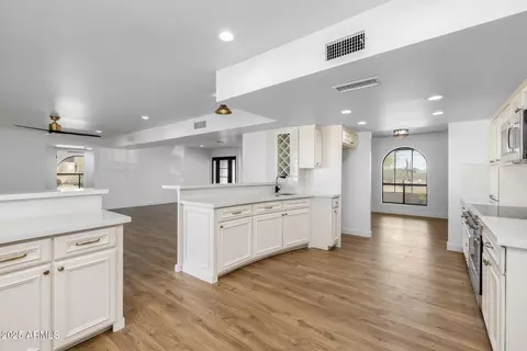 Kitchen - 8320 E Quill St, Mesa, AZ 85207 photo 4 of 7