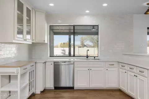 Kitchen - 8320 E Quill St, Mesa, AZ 85207 photo 3 of 7